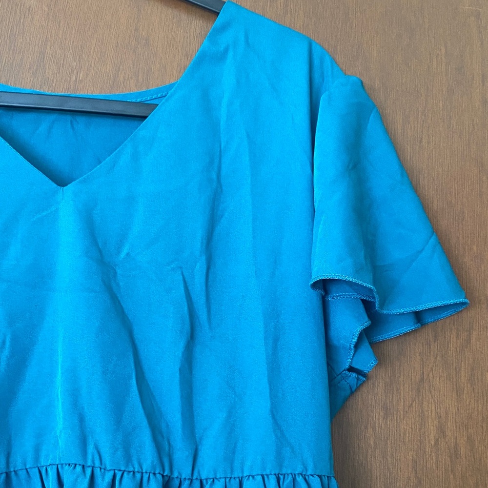 Beautiful V-Neck Ruffle Dress - Picture 2 of 2